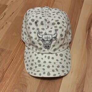 47 Brand Chicago Bulls Gray Polka Dot Cap
